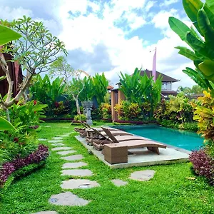 Pondok Naya Tatil parkı