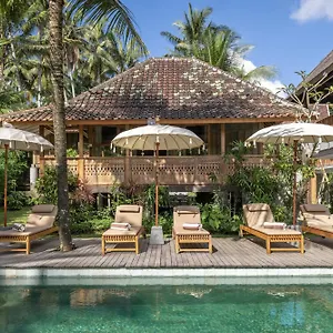 4* Курортный комплекс Rumah Kayu